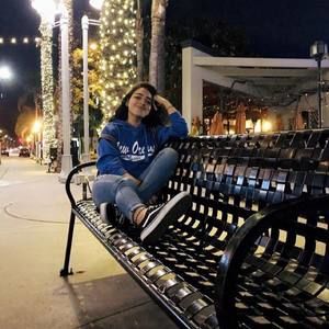 Meet your Posher, Yessica